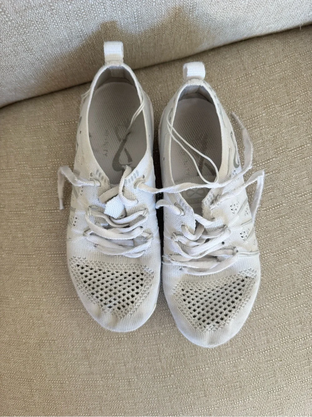 NFINITY Flyte girls White cheer shoes Sneakers